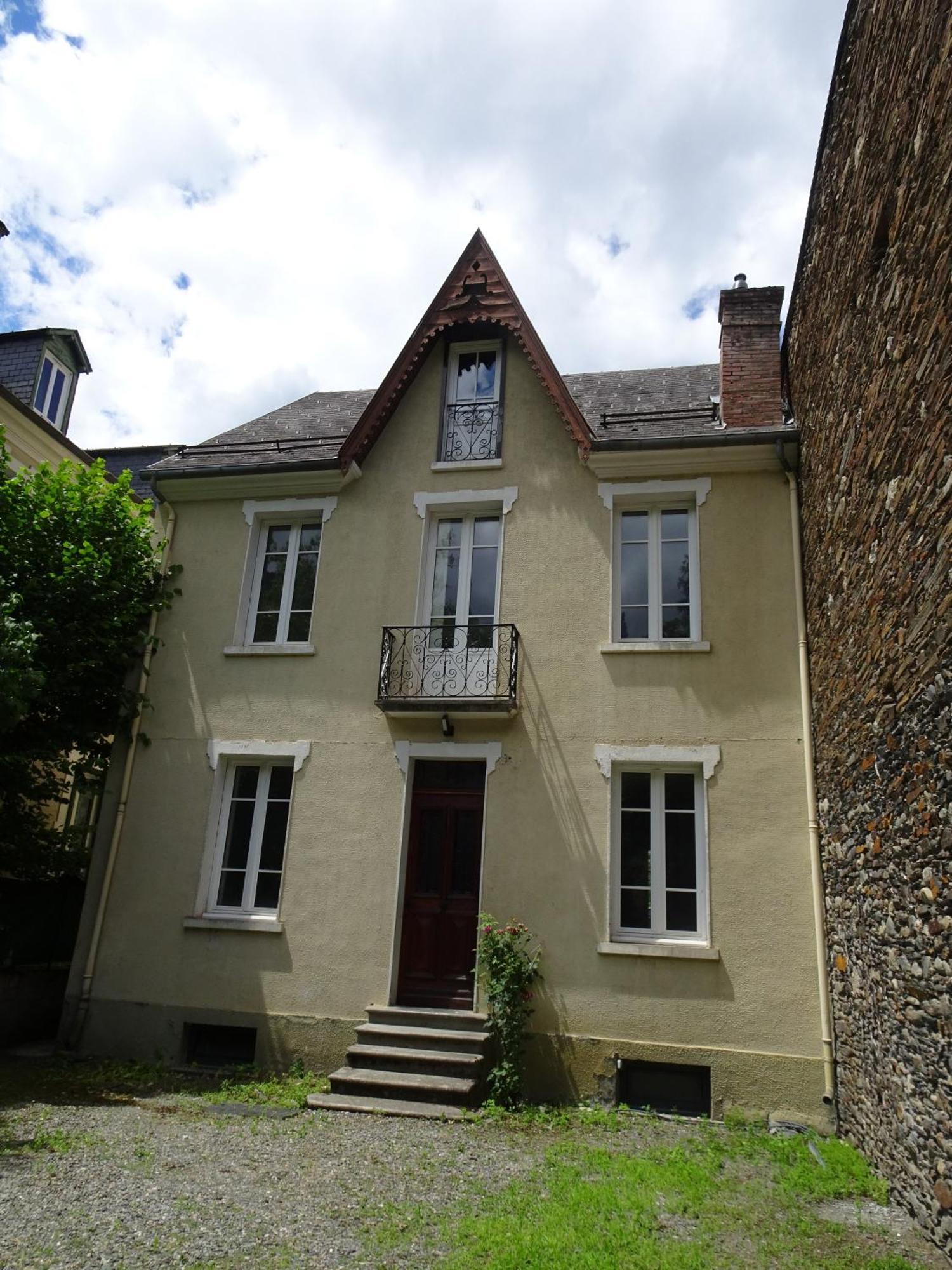 Le Clos Du Casino Bagneres-de-Luchon Exterior photo